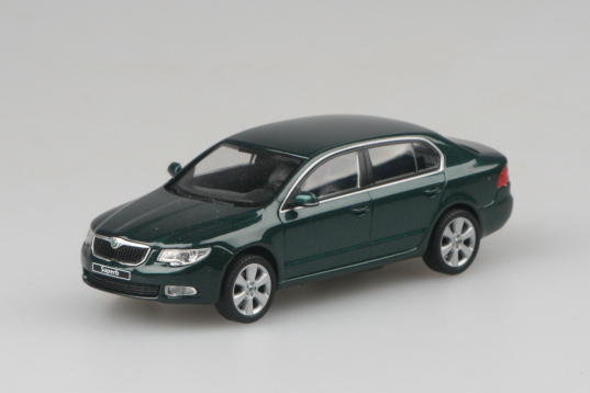 Škoda Superb II, JB-Rosso Brunello Metallic
